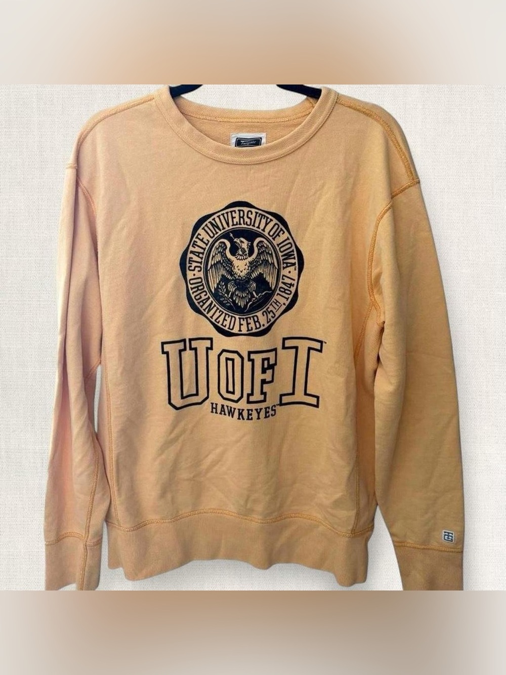 U of I Hawkeyes Crewneck Sweatshirt - Yellow